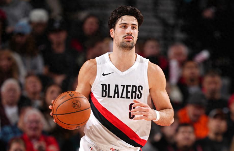 开拓者vs灰熊前瞻：灰熊交易后内线空虚，开拓者力争终结连败