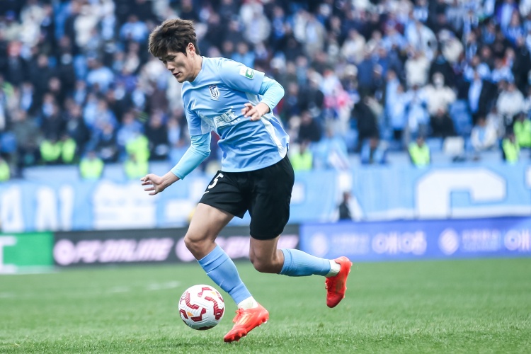 J9九游会集团-博主：大连英博可能以租借方式引进王禹和刘祝润